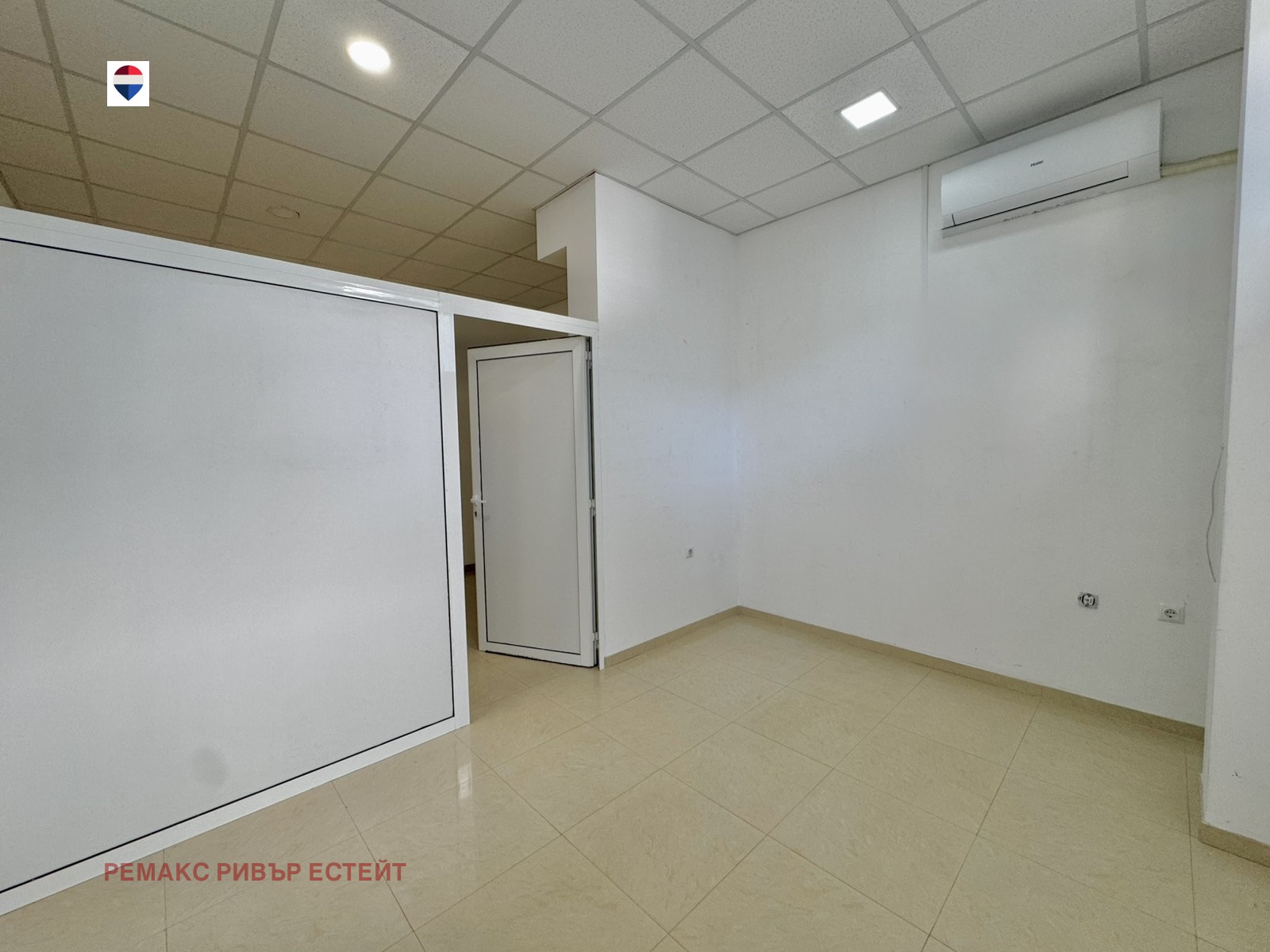 Дава под наем МАГАЗИН, гр. Русе, Център, снимка 3 - Магазини - 56255005