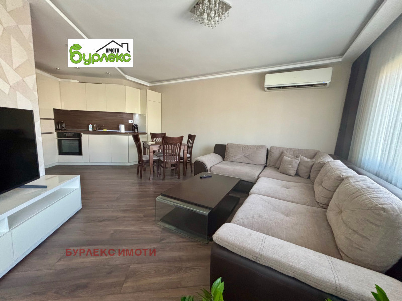 Издаје се  2 спаваће собе Варна , Центар , 87 м2 | 25056861