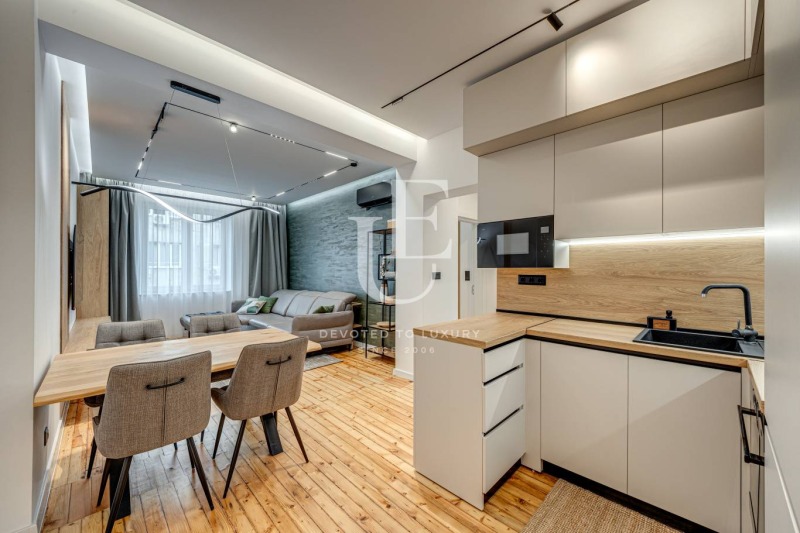 Под наем 3-СТАЕН, град София, Център • 1650 € / 3227.12 лв. • 38923000 1