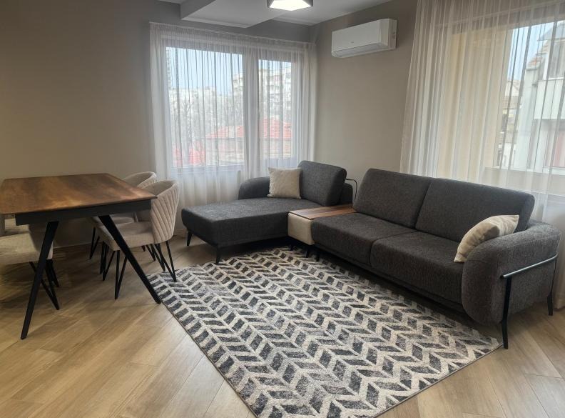 Til leje  1 soveværelse Plovdiv , Tsentar , 65 kvm | 77259558