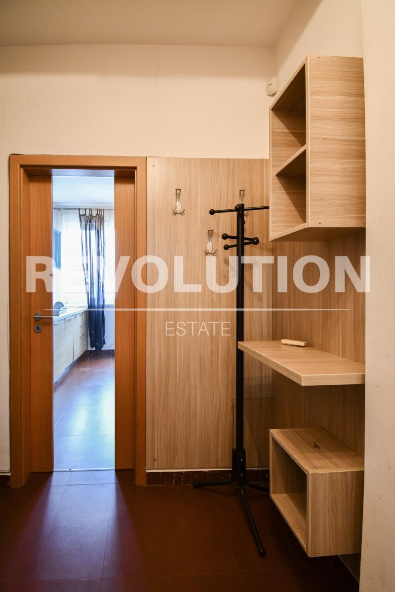 Издаје се  2 спаваће собе Софија , Центар , 120 м2 | 23518426 - слика [8]