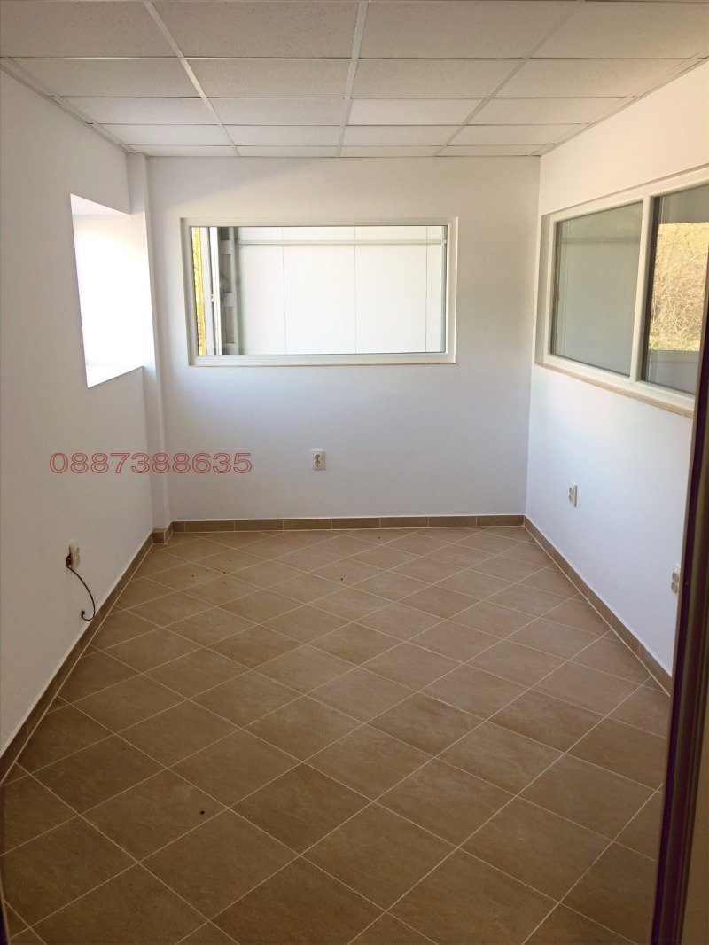 Дава под наем СКЛАД, гр. Велико Търново, Промишлена зона - Запад, снимка 17 - Складове - 52783170