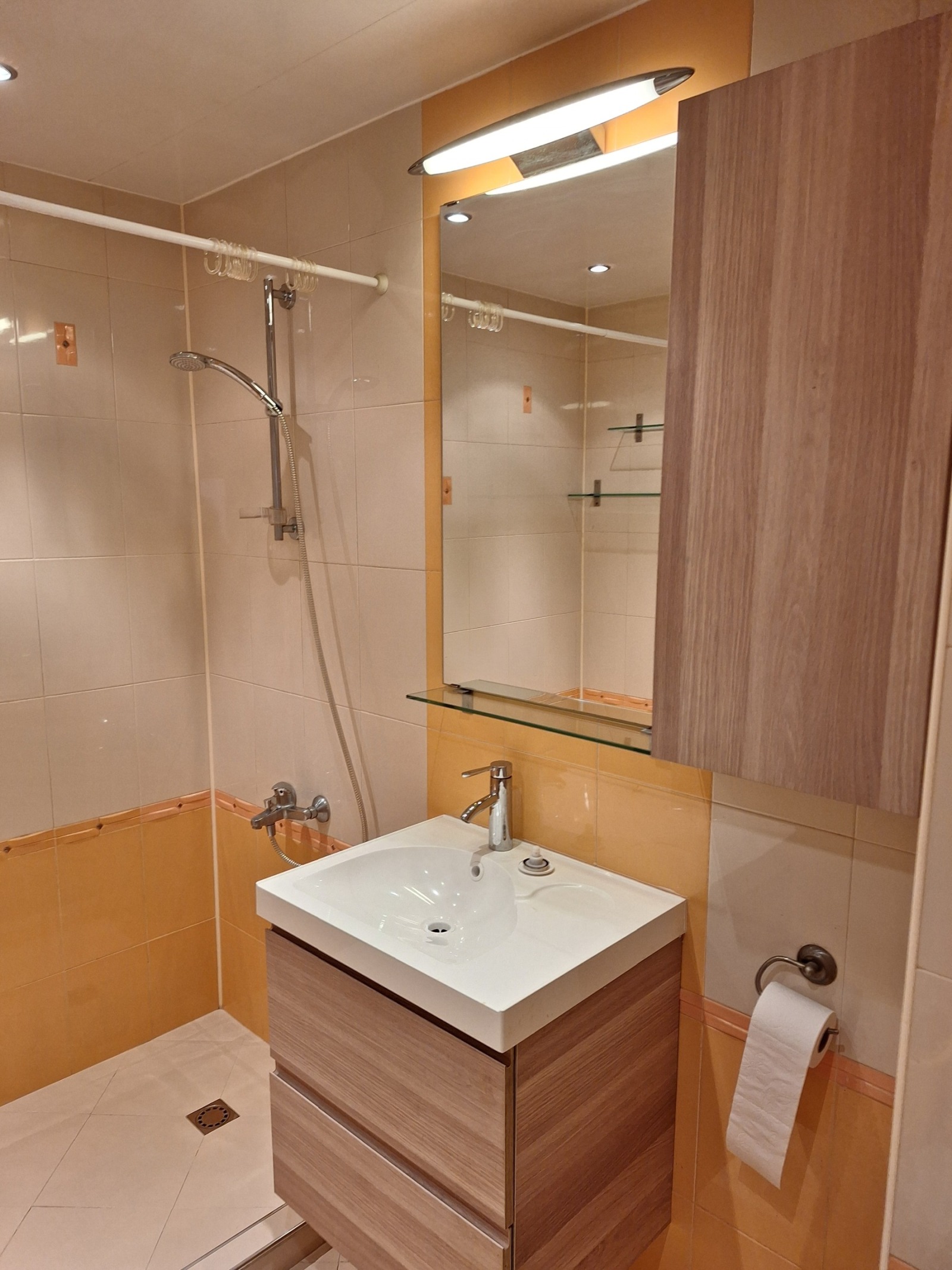 Дава под наем 3-СТАЕН, гр. София, Красно село, снимка 11 - Апартаменти - 53609454