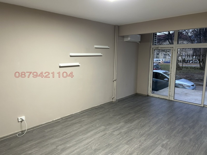 Дава под наем МАГАЗИН, гр. София, Света Троица, снимка 12 - Магазини - 53029463