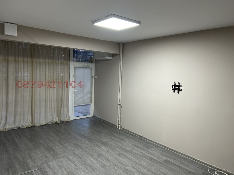 Дава под наем МАГАЗИН, гр. София, Света Троица, снимка 13 - Магазини - 53029463