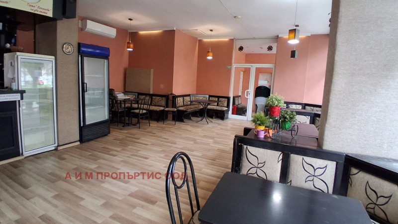 Дава под наем ЗАВЕДЕНИЕ, гр. Благоевград, Идеален център, снимка 3 - Заведения - 52142272