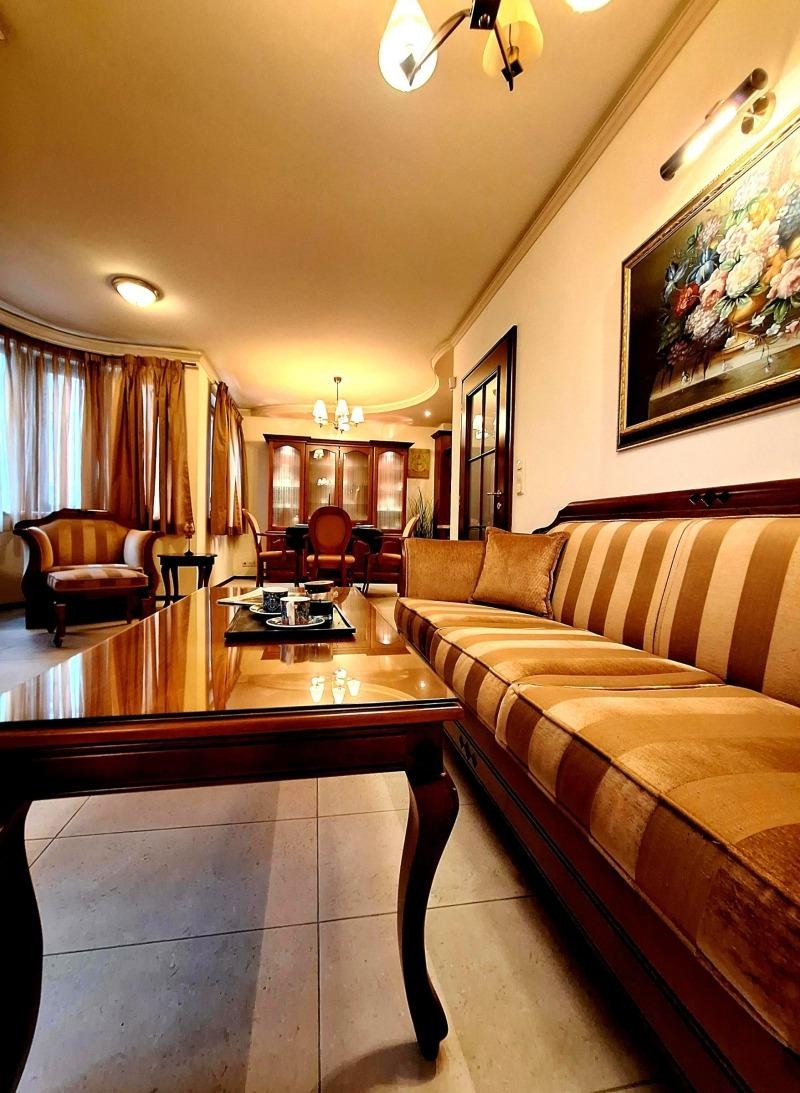 Издаје се  2 спаваће собе Софија , Лозенец , 80 м2 | 58121497 - слика [3]
