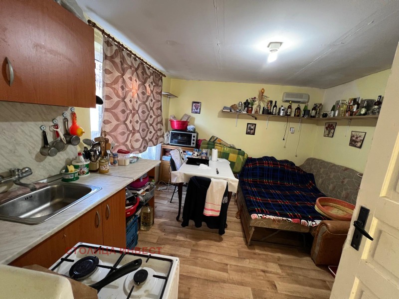 Дава под наем КЪЩА, гр. Русе, Център, снимка 2 - Къщи - 52276625