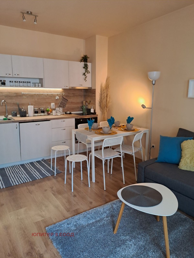 För uthyrning  1 sovrum Sofia , Centar , 76 kvm | 35277377 - bild [3]