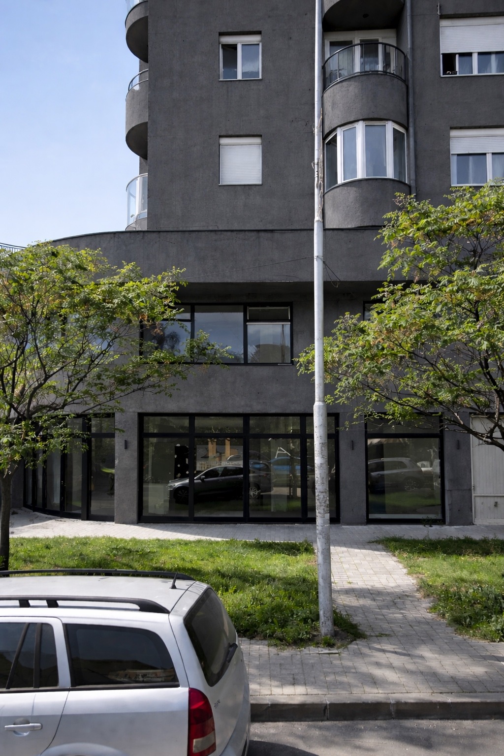 Дава под наем ЗАВЕДЕНИЕ, гр. Благоевград, Освобождение