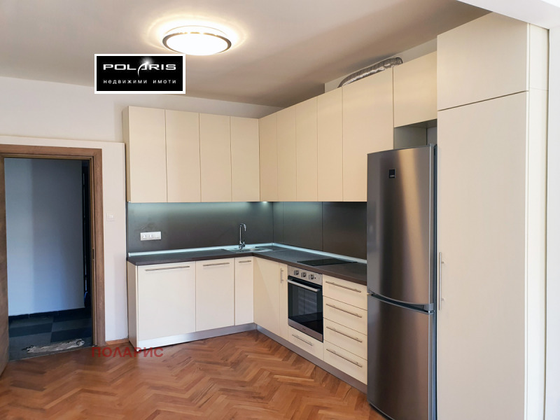 Дава под нем  2-стаен, град София, Център •  750 EUR • ID 57095885 — holmes.bg - [1] 