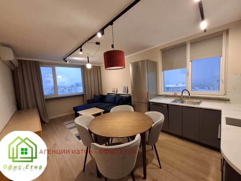 Дава под наем 3-СТАЕН, гр. София, Гоце Делчев, снимка 2 - Апартаменти - 53307418