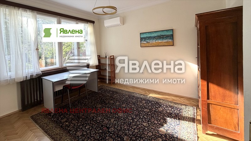 Дава под наем 3-СТАЕН, гр. София, Център, снимка 3 - Апартаменти - 54647936