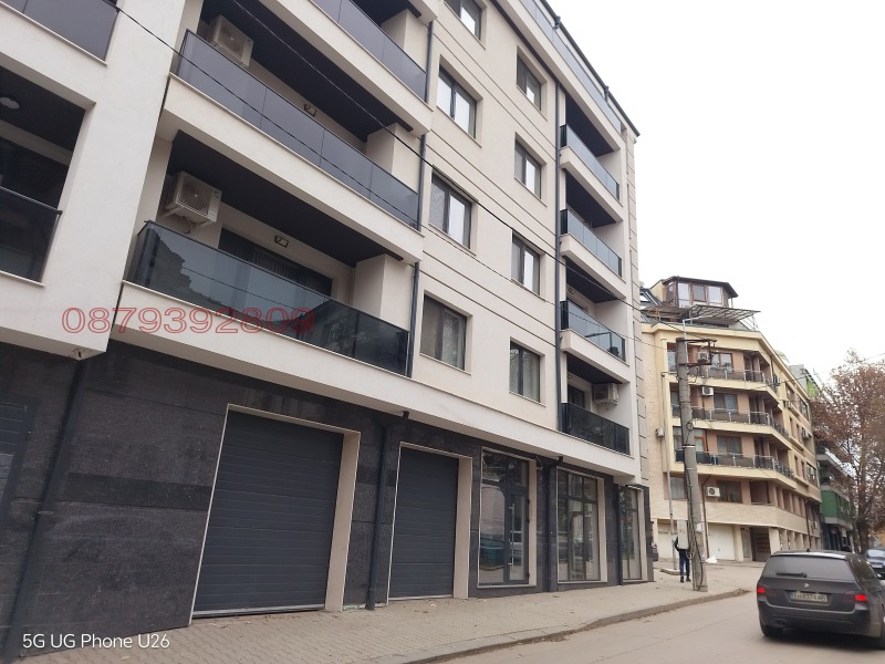 Дава под наем ГАРАЖ, ПАРКОМЯСТО, гр. Плевен, Идеален център, снимка 2 - Гаражи и паркоместа - 53044196