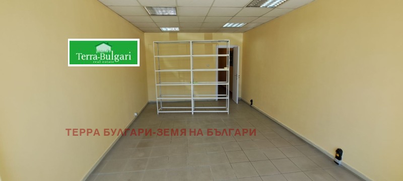 Do wynajęcia  Sklep Pernik , Prigarow rajon , 42 mkw | 20355160 - obraz [4]