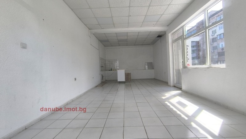 K pronájmu  Prodejna Ruse , Družba 3 , 45 m2 | 84171573
