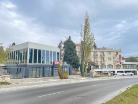 Prodejna m-t Dolna Traka, Varna 2