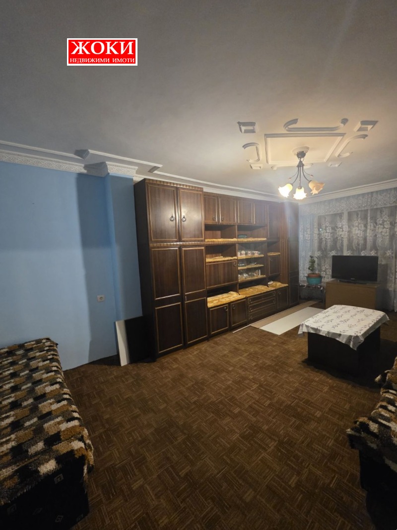 Дава под наем  2-стаен град Перник , Изток , 70 кв.м | 65192439 - изображение [8]