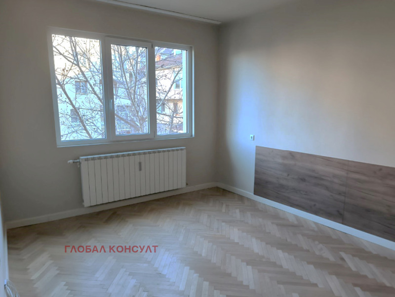 Дава под наем 3-СТАЕН, гр. София, Център, снимка 8 - Апартаменти - 53598770