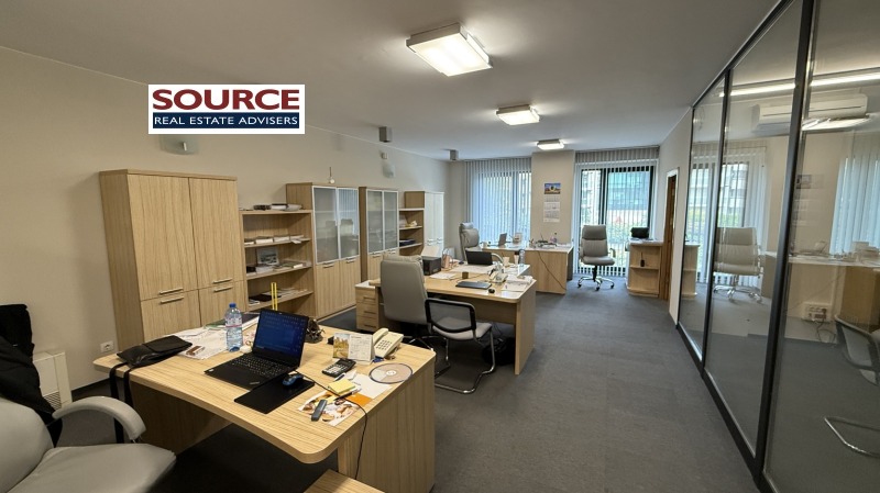 A louer  Bureau Sofia , Borovo , 140 m² | 50368985