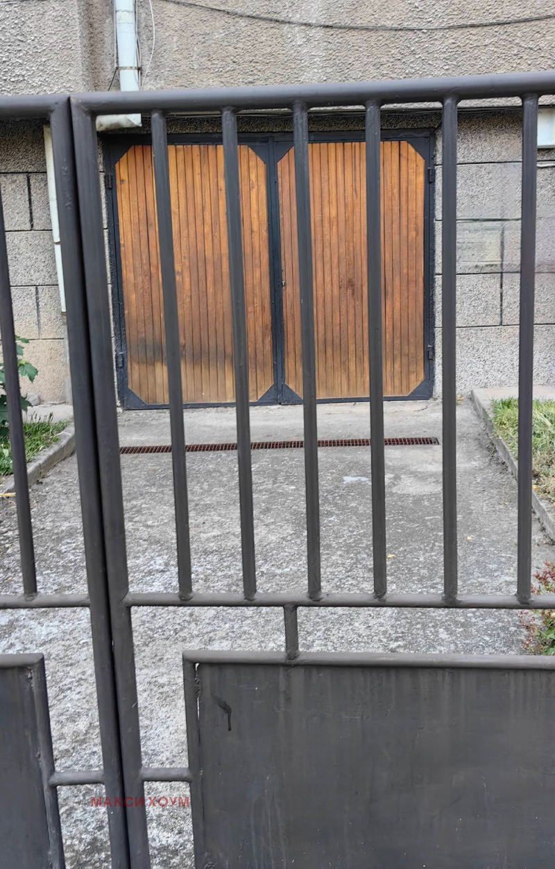 Дава под наем  Гараж град София , Иван Вазов , 20 кв.м | 86180402