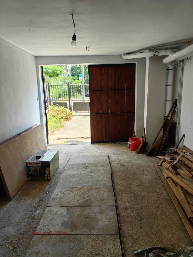 Zu vermieten  Garage Sofia , Iwan Wazow , 20 qm | 17599417