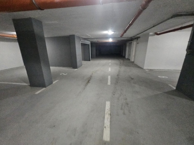 Дава под наем ГАРАЖ, ПАРКОМЯСТО, гр. Кърджали, Възрожденци, снимка 3 - Гаражи и паркоместа - 52300736