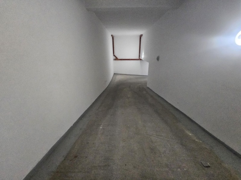 Дава под наем ГАРАЖ, ПАРКОМЯСТО, гр. Кърджали, Възрожденци, снимка 5 - Гаражи и паркоместа - 52300736