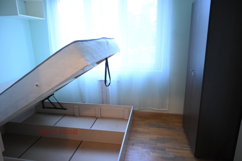 Дава под наем 3-СТАЕН, гр. София, Мусагеница, снимка 15 - Апартаменти - 52927725