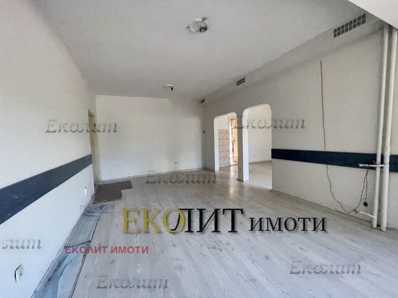 Издаје се  Схоп Софија , Сердика , 82 м2 | 79270403