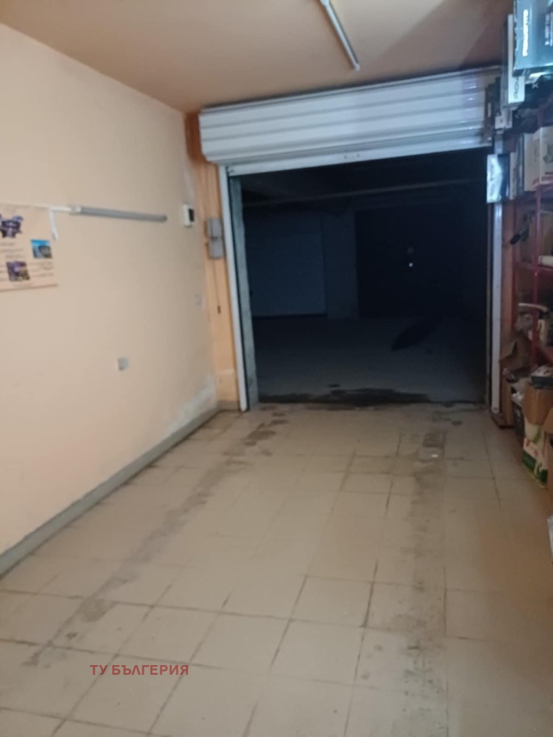 Дава под наем ГАРАЖ, ПАРКОМЯСТО, гр. Велико Търново, Център, снимка 2 - Гаражи и паркоместа - 53253859