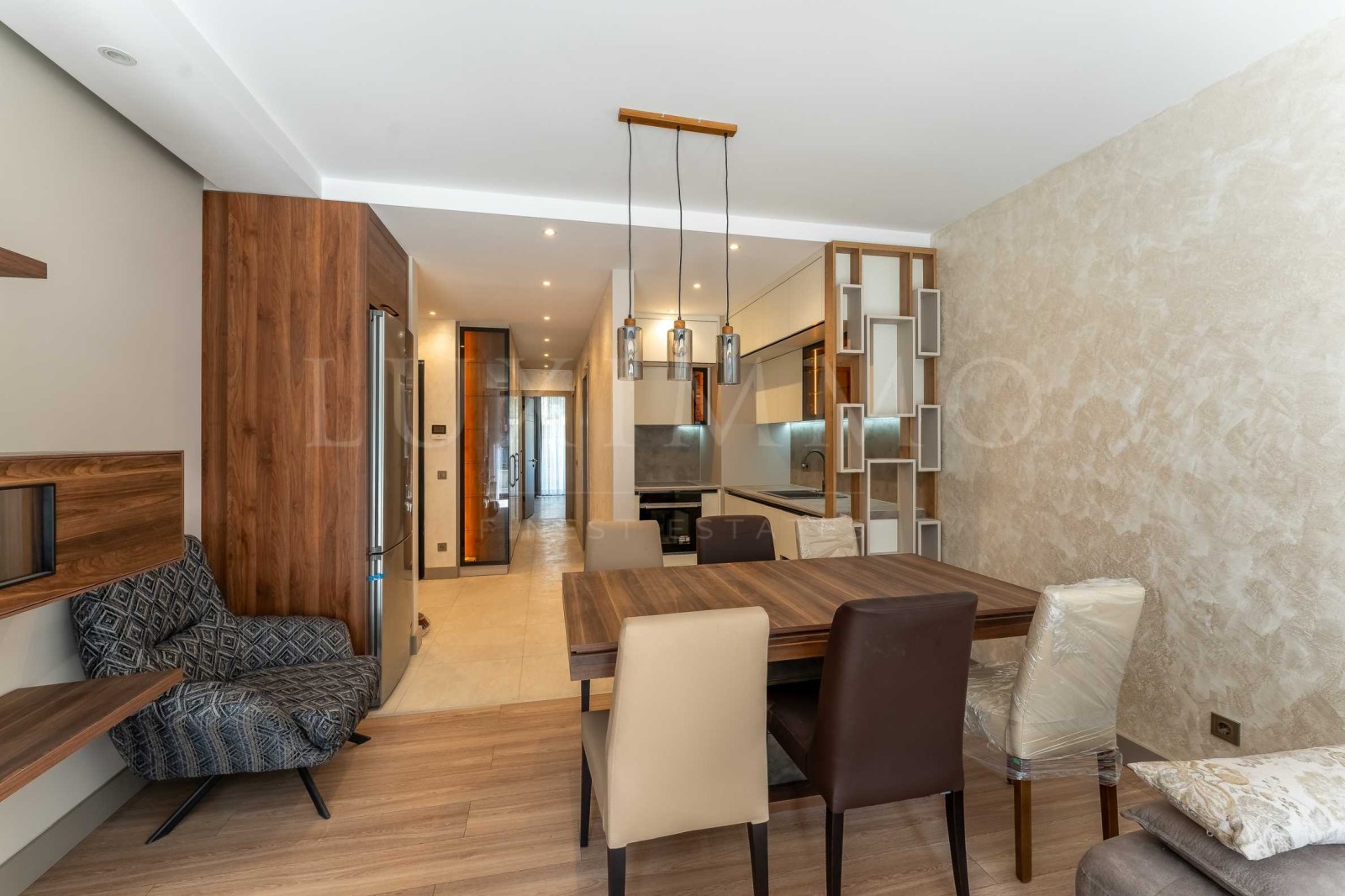 Дава под наем 3-СТАЕН, гр. София, Кръстова вада, снимка 2 - Апартаменти - 53765546