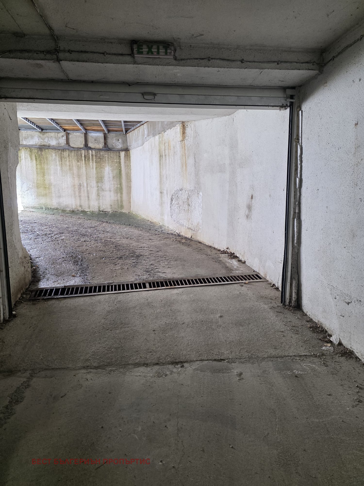 Дава под наем ГАРАЖ, ПАРКОМЯСТО, гр. София, Център, снимка 2 - Гаражи и паркоместа - 54215089