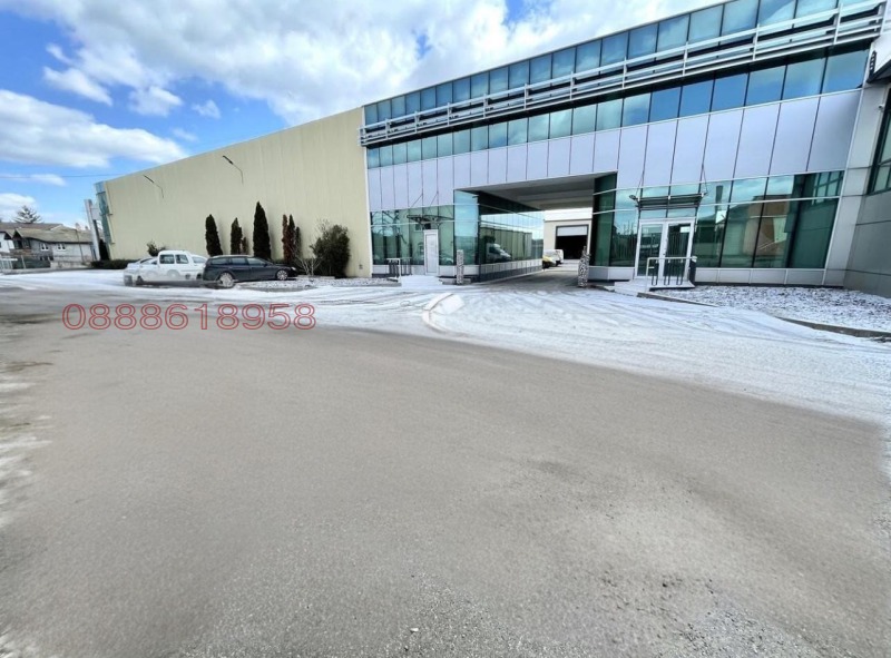 Дава под Наем СКЛАД в град София, Требич - 500 кв.м / 3 000 € » 5 867.49 лв.