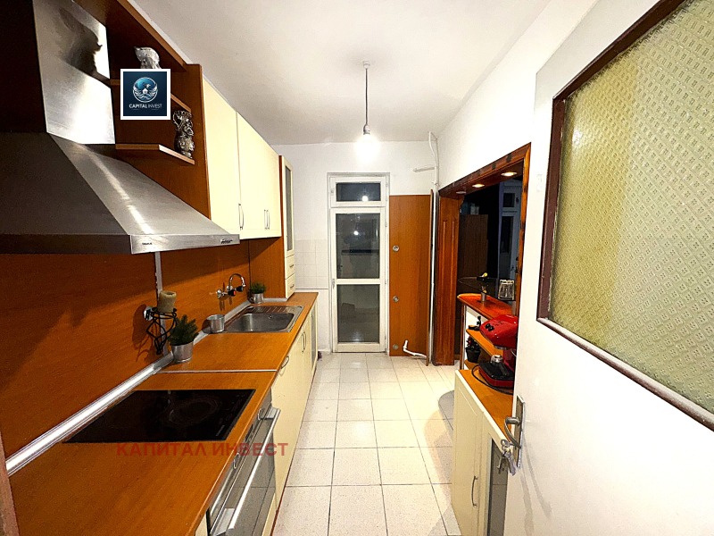 Дава под наем МНОГОСТАЕН, гр. Разград, Център