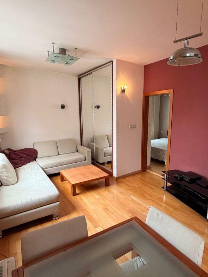 Дава под наем 3-СТАЕН, гр. София, Център