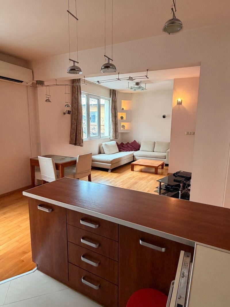 Дава под наем 3-СТАЕН, гр. София, Център, снимка 2 - Апартаменти - 54350683