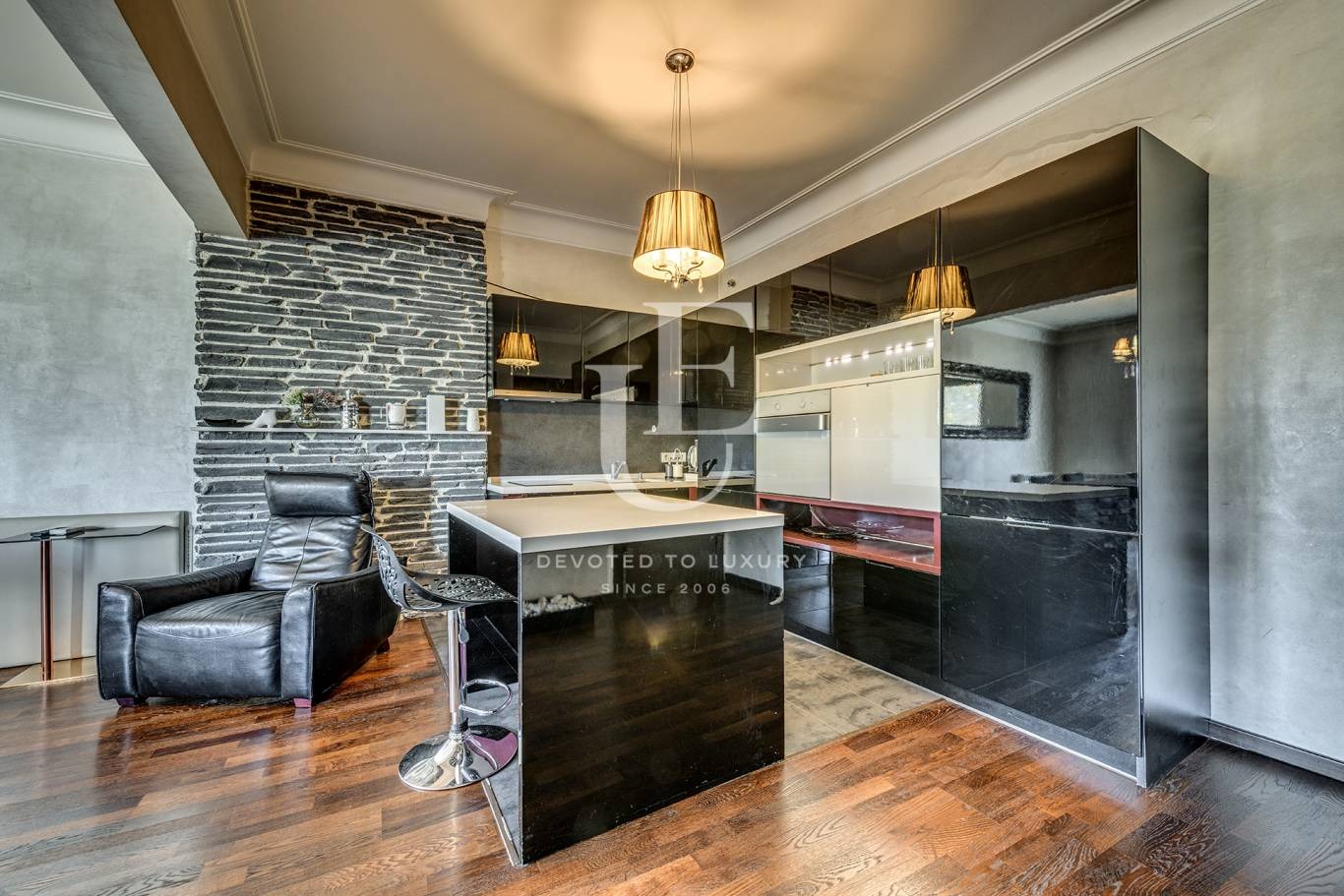 Дава под наем 3-СТАЕН, гр. София, Център, снимка 3 - Апартаменти - 54343926