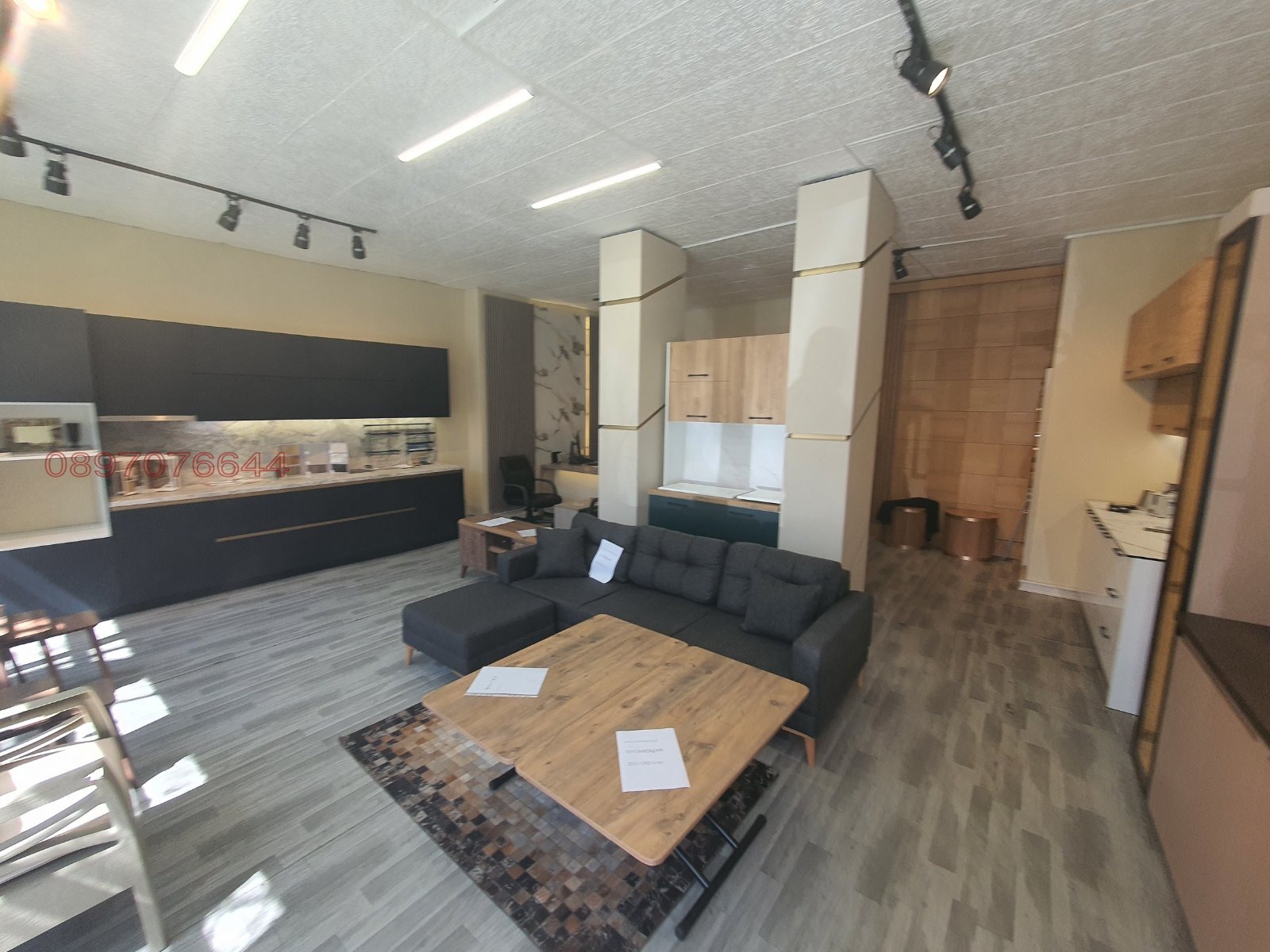 Дава под наем МАГАЗИН, гр. Пловдив, Център, снимка 2 - Магазини - 54110307