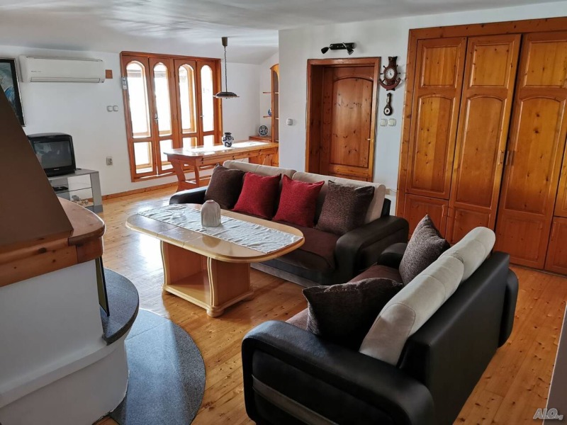 Zu vermieten  Maisonette Burgas , Wazraschdane , 170 qm | 32411795
