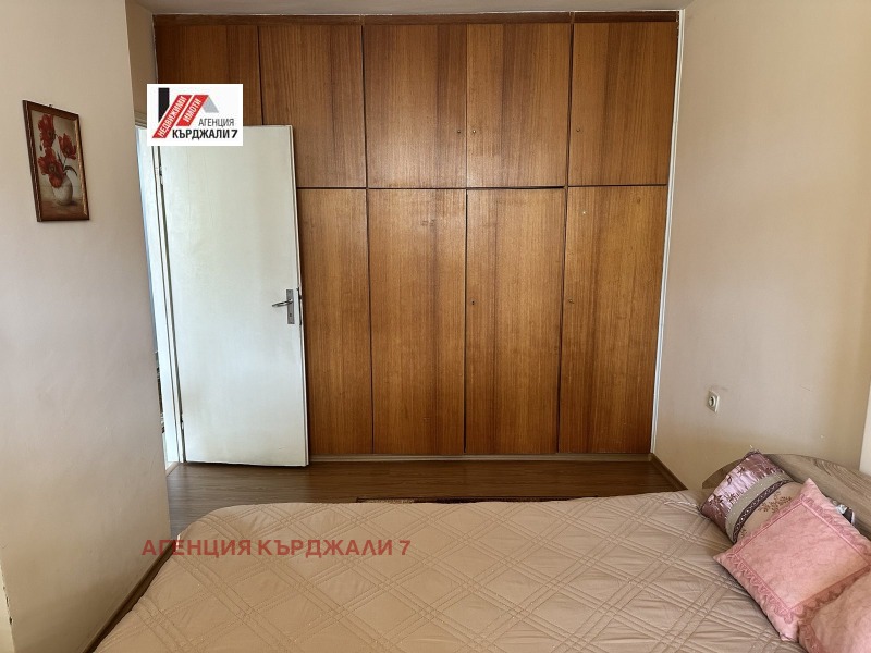 Дава под наем 3-СТАЕН, гр. Кърджали, Център, снимка 7 - Апартаменти - 52953530