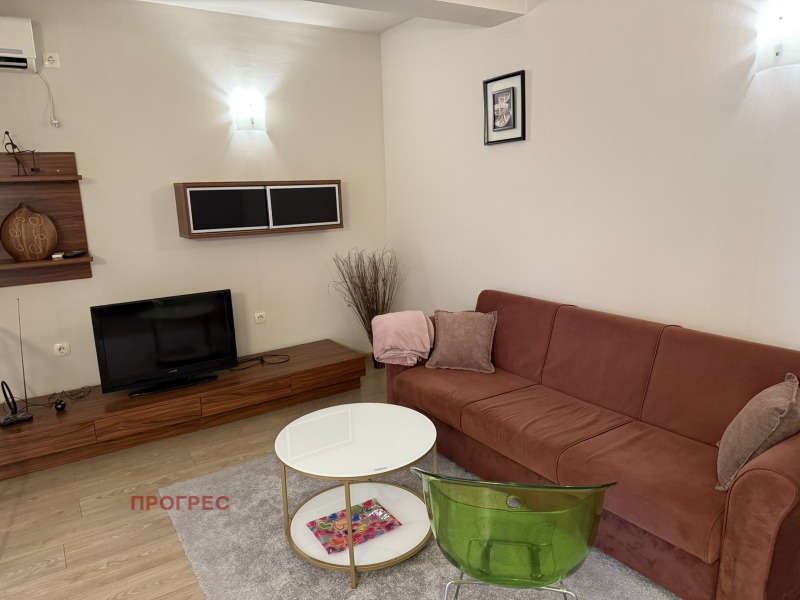 Дава под нем  2-стаен, град Пловдив, Христо Смирненски •  400 EUR • ID 65075340 — holmes.bg - [1] 