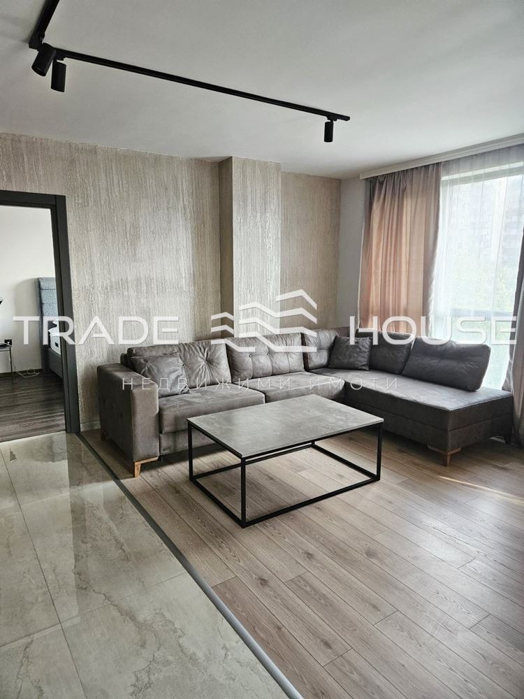 Te huur  1 slaapkamer Plovdiv , Kjutsjuk Parizj , 70 m² | 44928900