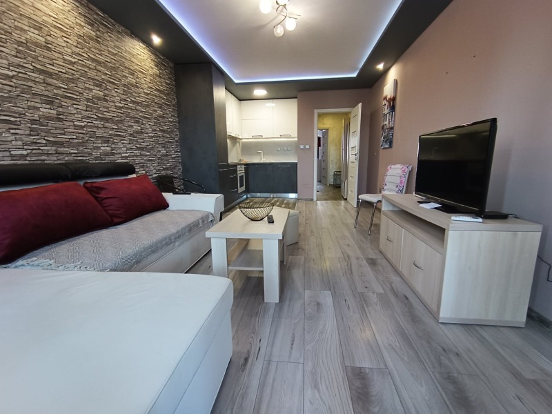 Дава под наем 2-СТАЕН, гр. Бургас, Лазур, снимка 2 - Апартаменти - 52522652