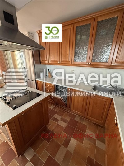 Дава под наем 4-СТАЕН, гр. Варна, Бриз, снимка 2 - Апартаменти - 55040483