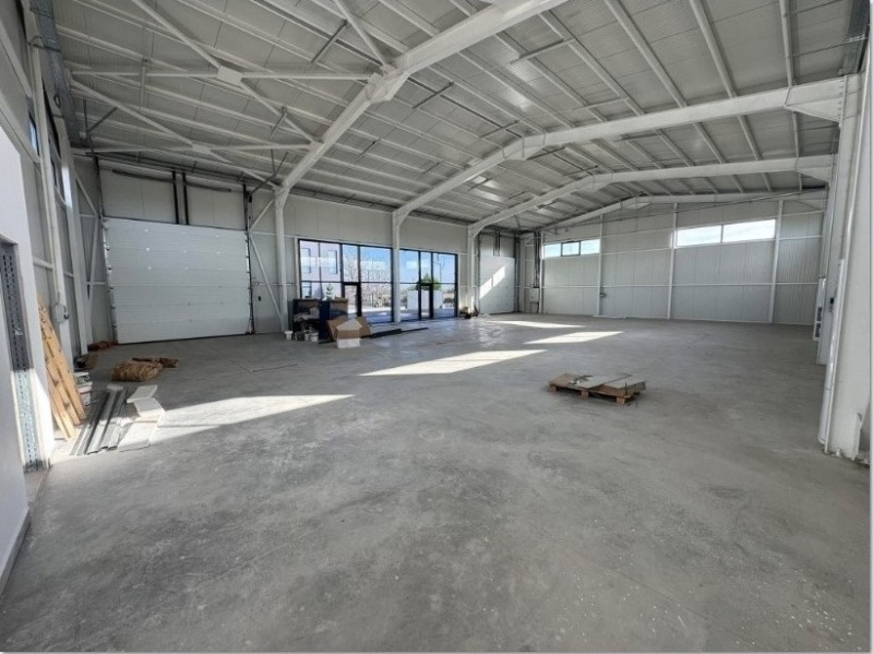 Дава под наем СКЛАД, гр. Пловдив, Индустриална зона - Север, снимка 3 - Складове - 53073007