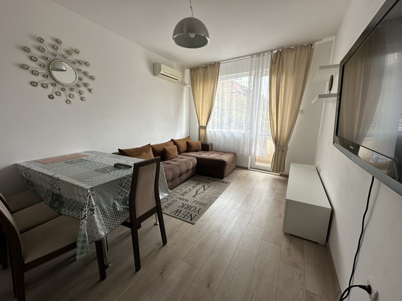 En renta  1 dormitorio Varna , Koljozen pazar , 55 metros cuadrados | 76363181 - imagen [3]