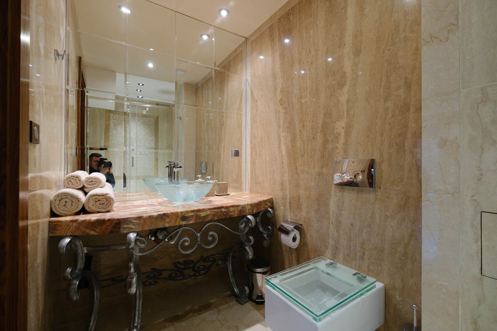 Дава под наем МНОГОСТАЕН, гр. Пловдив, Христо Смирненски, снимка 16 - Апартаменти - 54042317