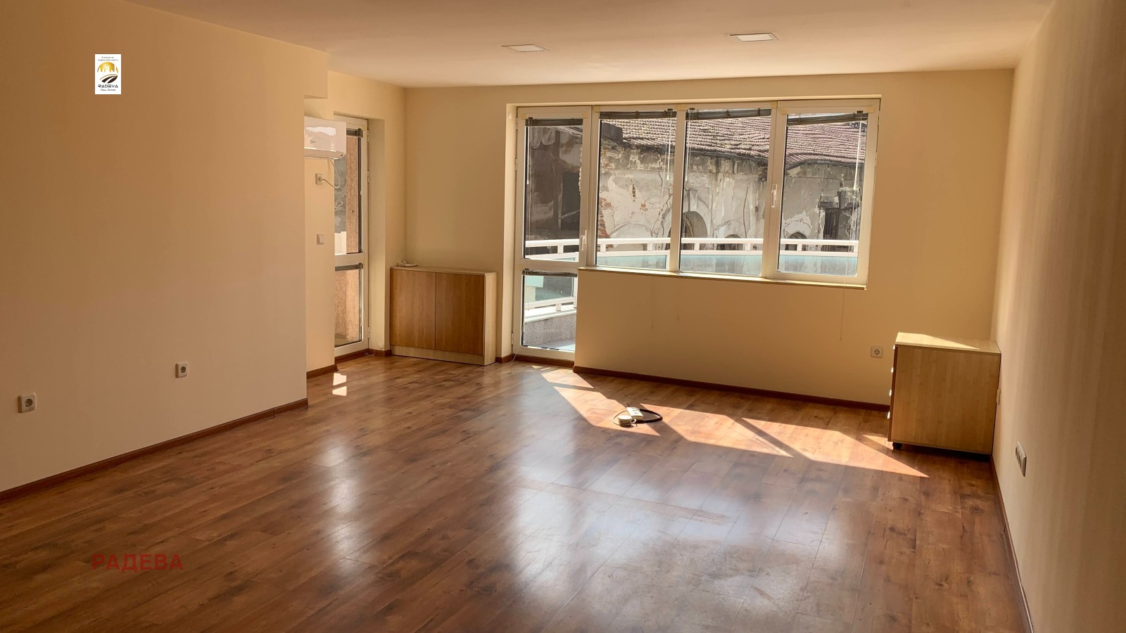 Дава под наем ОФИС, гр. Русе, Център