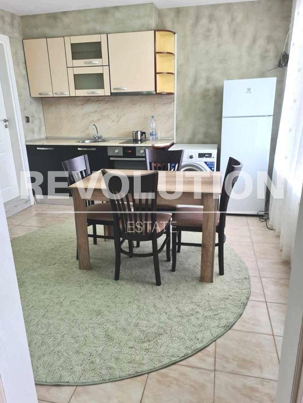 Дава под нем  2-стаен, град Варна, Възраждане 2 •  400 EUR • ID 59299926 — holmes.bg - [1] 